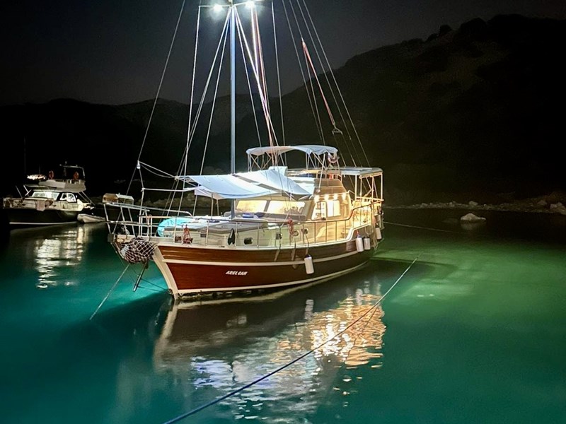 sailing yacht rental - best blue voyage Yacht Arel
